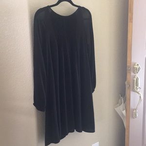 Old Navy cold shoulder dress – size L